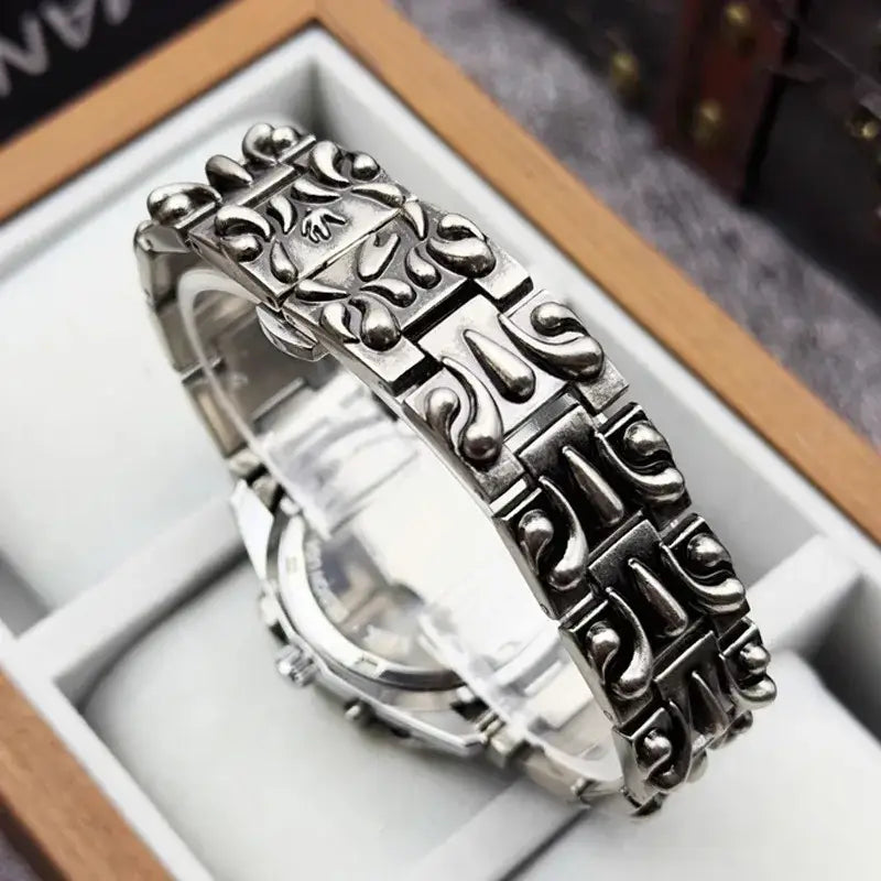 Ashfang Claws Gothic Watch | Streetwear