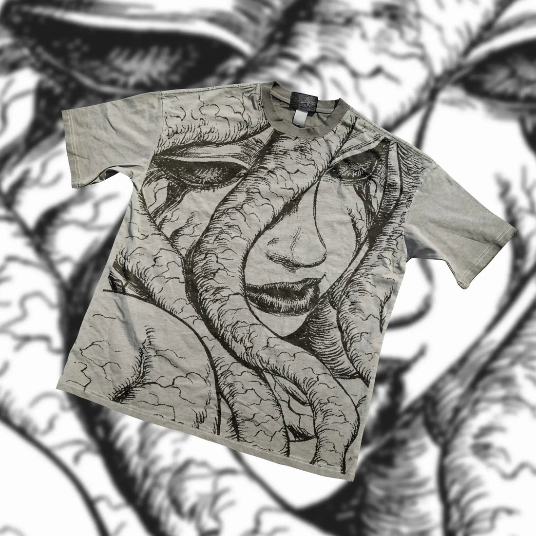 Mirage Reverie Abstract Face Graphic T-shirt | Muted Gray / s | Anime Streetwear